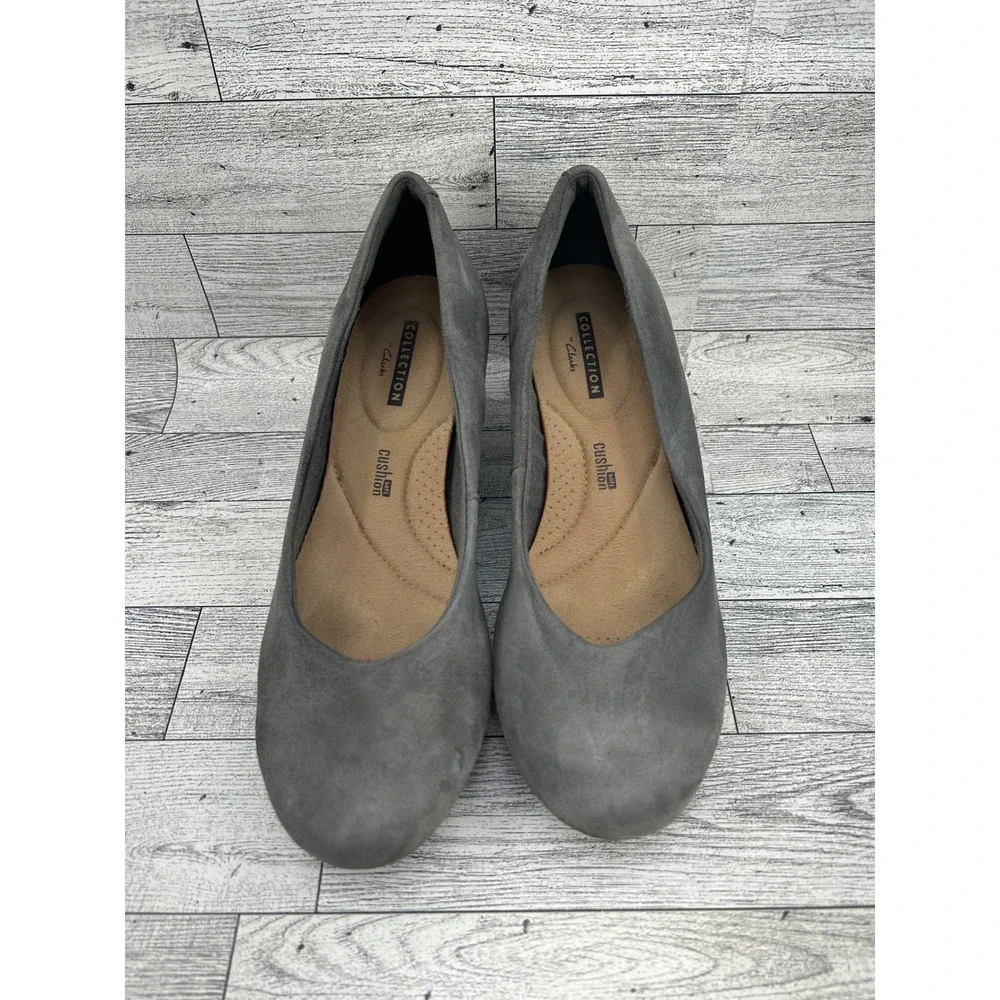 Clarks Collection Grey Suede Wedge Pumps Round Toe Cushion Soft Shoes Women 6.5M